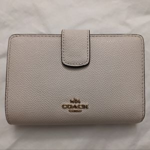 NWT Coach Wallet White Cream Beige